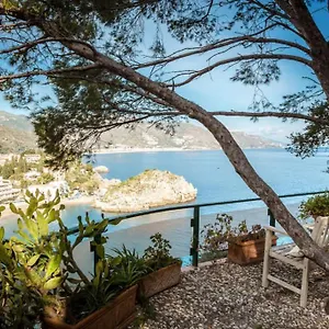  Holiday home Terrazza Isola Bella