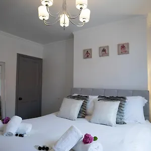 nancys-nook-newly-renovated.yorkshirehotels.net/