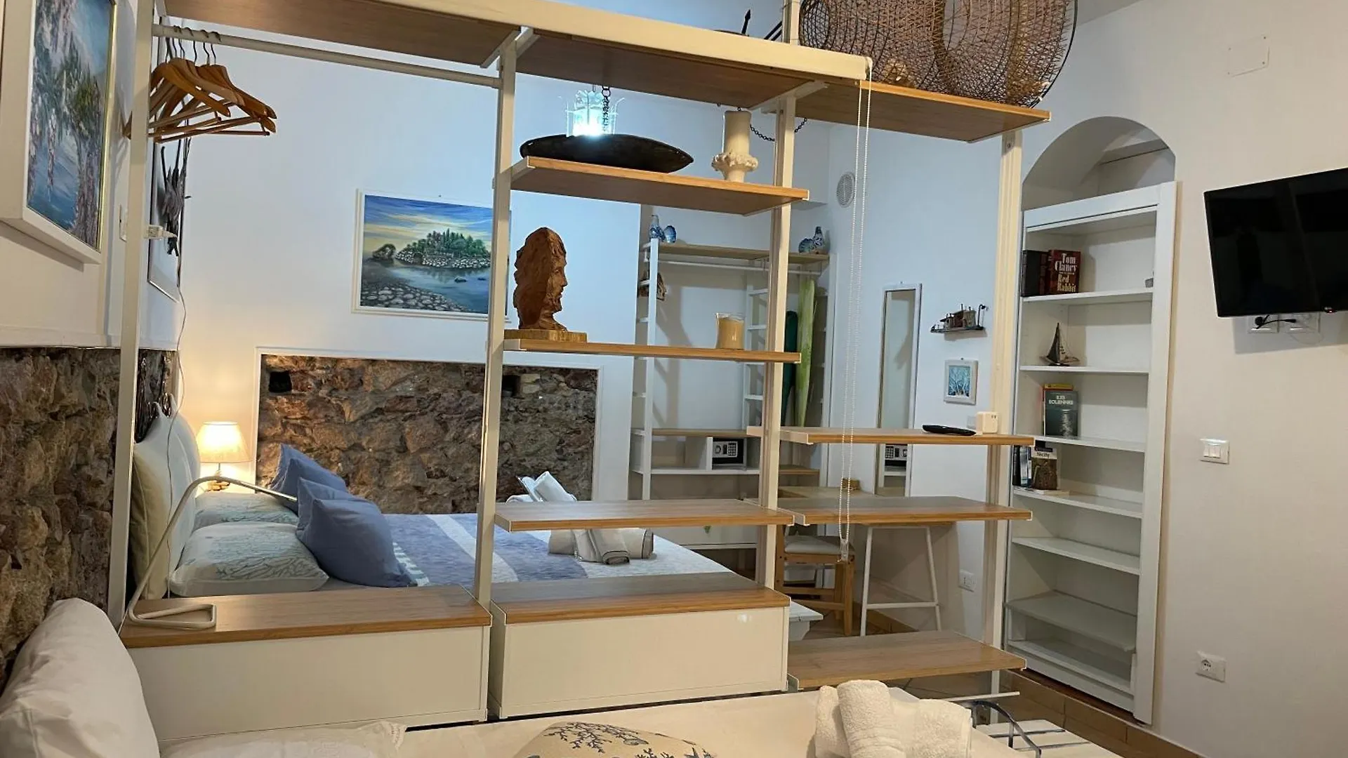 Salu' Apartment Taormina 0*,  Italy